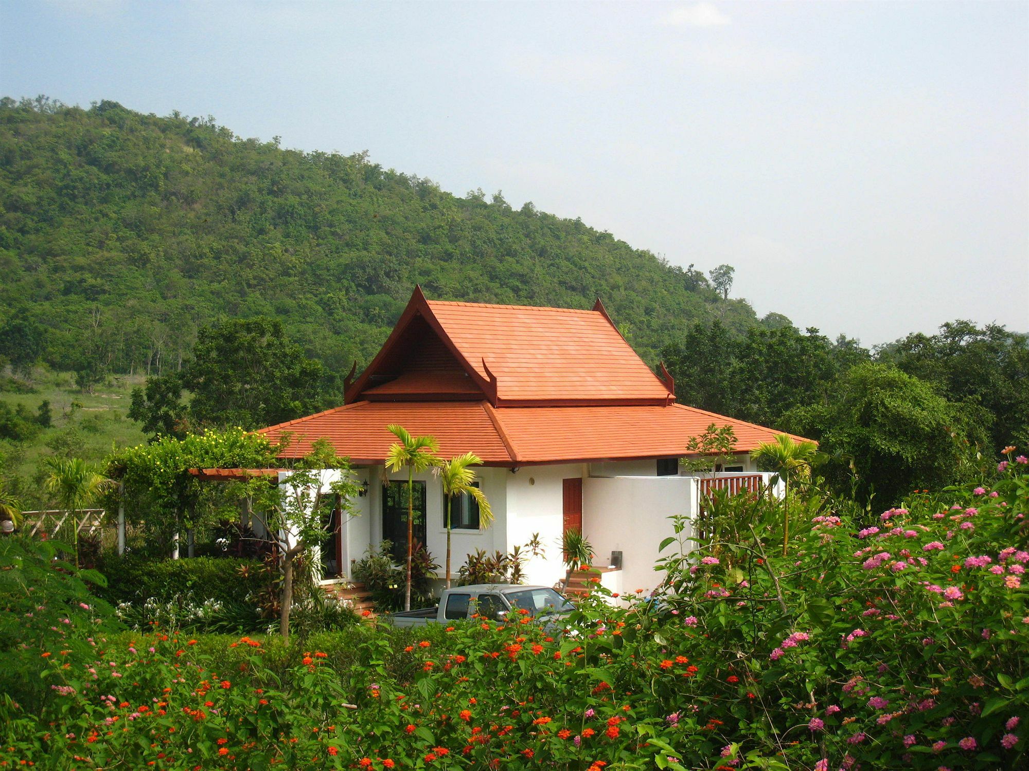 Mountain Breeze Villa Pran Buri Bagian luar foto